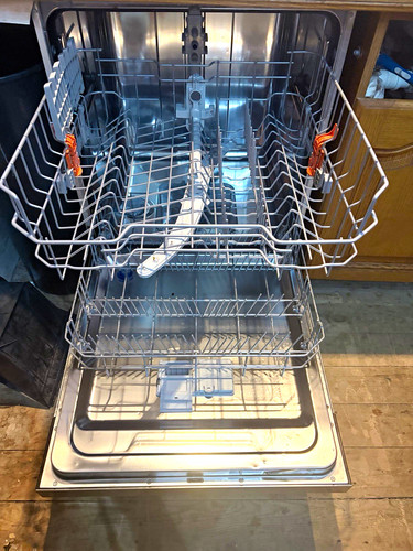 Hotpoint hbc 2b19 n - uk,